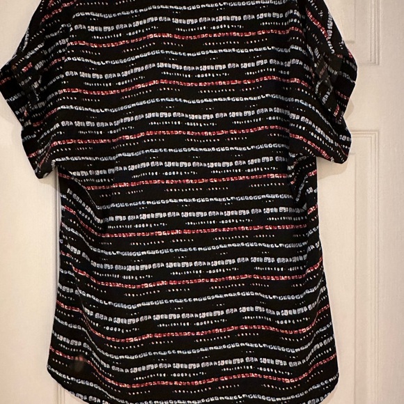 Ladies black/multi short sleeve blouse - Picture 2 of 4